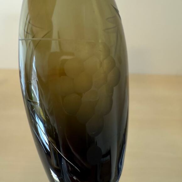 Vtg Green Art Glass Bud Vase Clear Footed Trumpet Shape - Picture 3 of 4